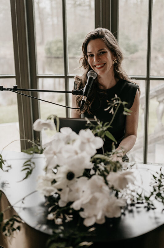 Fenna Nooijen, Bruiloft zangeres, livemuziek bruiloft, pianist en zangeres